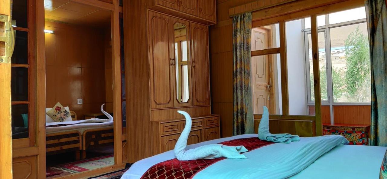 Youthok Guest House Leh Exterior photo