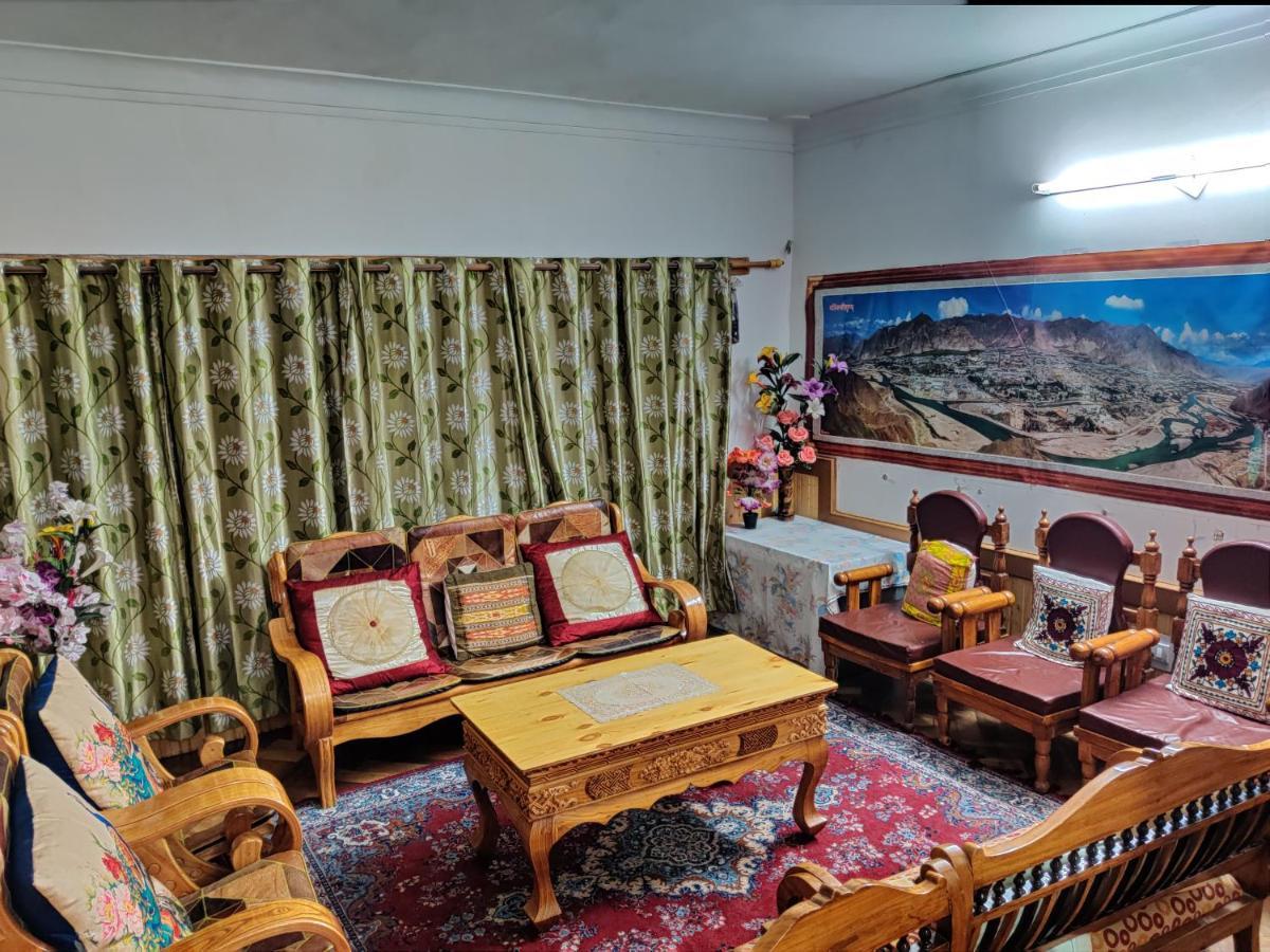 Youthok Guest House Leh Exterior photo