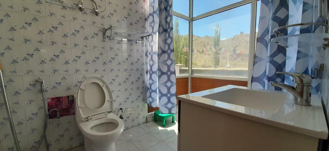 Youthok Guest House Leh Exterior photo